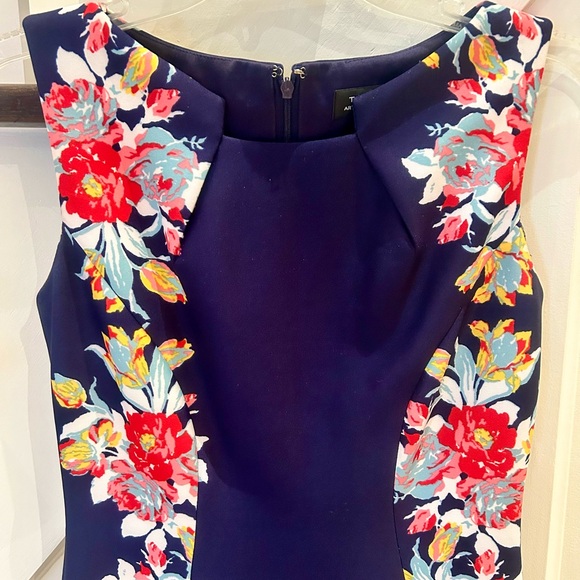** 3 FOR $50 ** TAHARI Floral Bodycon Dress - Picture 4 of 8